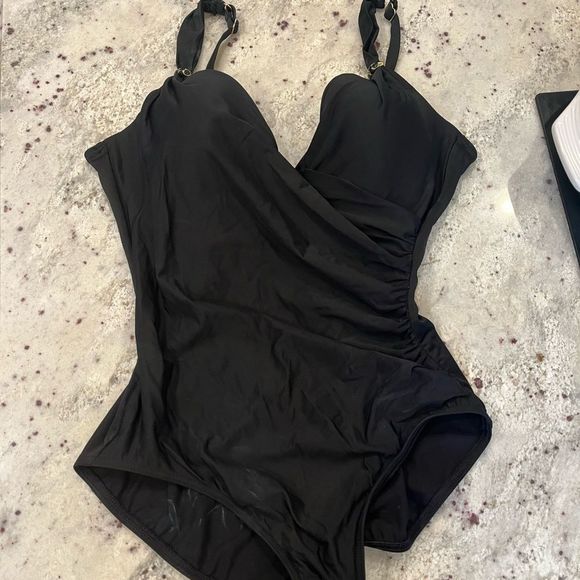 Miraclesuit Black Cross Bodice Bead Strap One Piece Swimsuit sz 18 - Picture 1 of 7